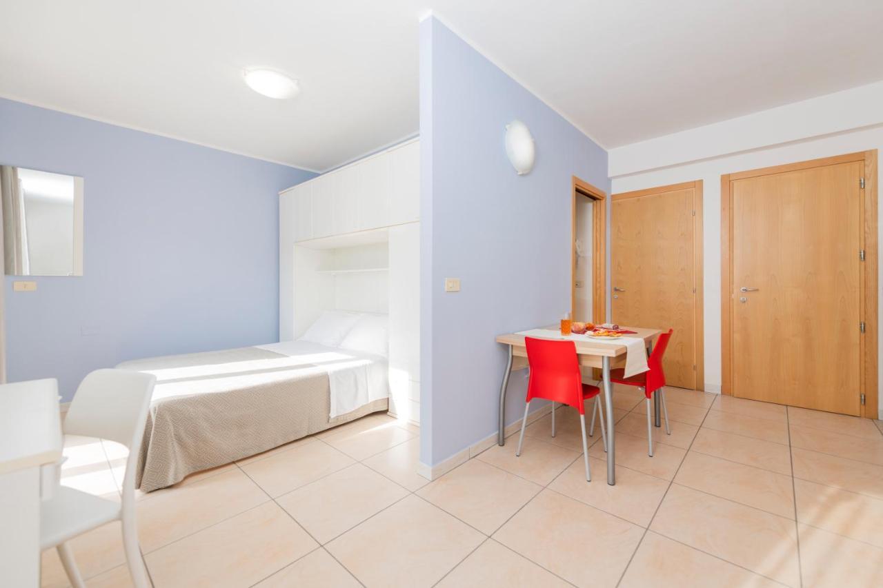 Residence Quadrifoglio Cervia Eksteriør bilde